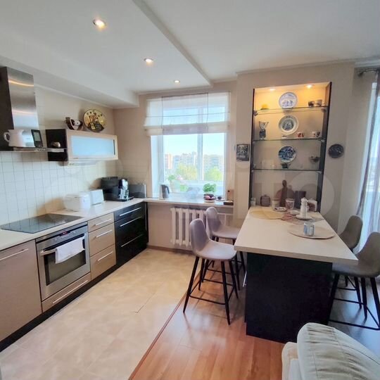 4-к. квартира, 71,7 м², 8/9 эт.