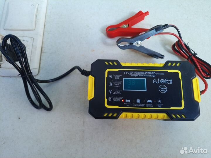 Автомобильное зарядное устройство 6 Ампер