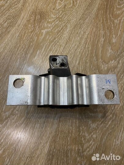 Опора двигателя LADA vesta правая оригинал