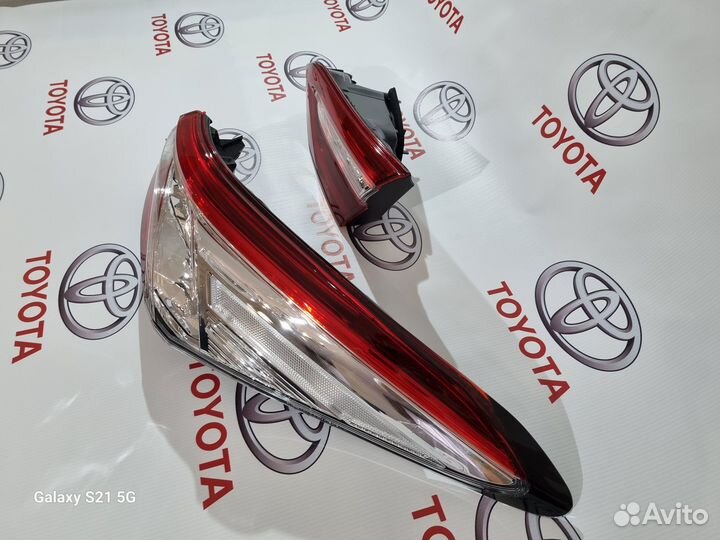 Задние фонари Toyota Сamry 70