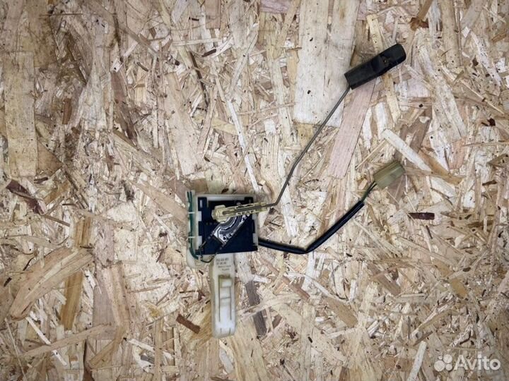 Датчик уровня топлива левый Porsche Cayenne 955