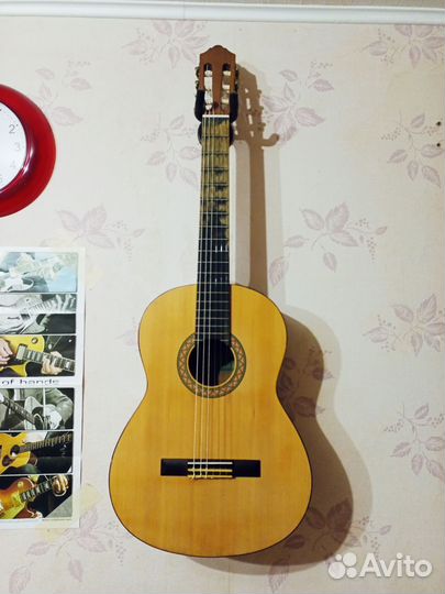 Классическая гитара Yamaha