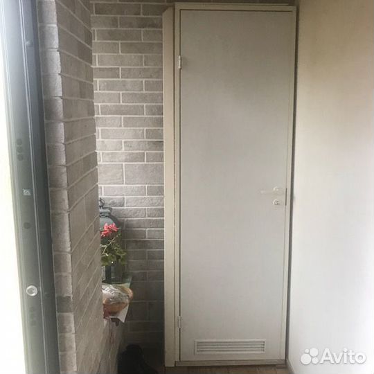 Двери в ванную комнату