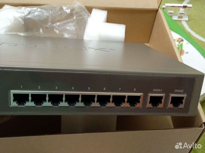 Коммутатор, свич TP-link, роутер сетевой