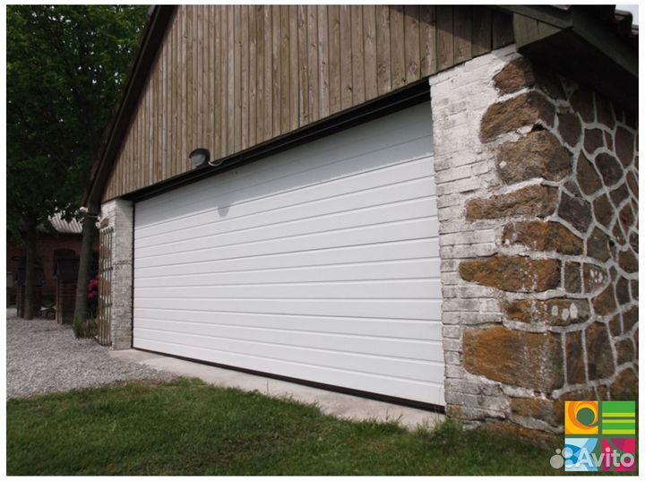 Секционные ворота для гаража alutech