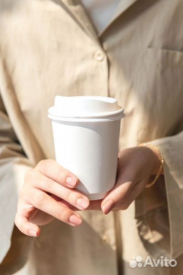 Бариста в кофейню