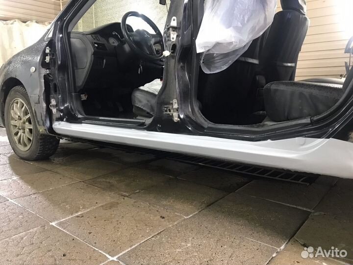 Mitsubishi Lancer 9 пороги + усилители комплект