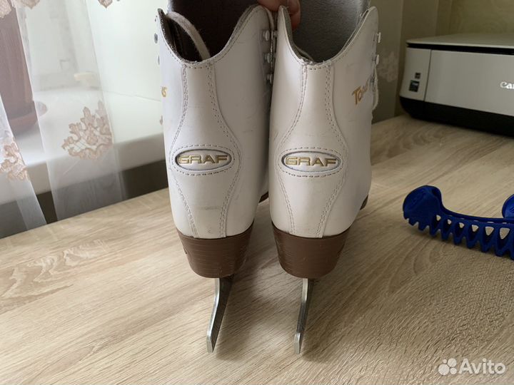 Коньки фигурные Graf Topas размер 32