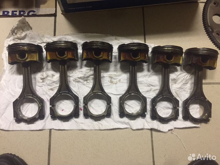 Поршень с шатун на двигатель 2GR-FSE