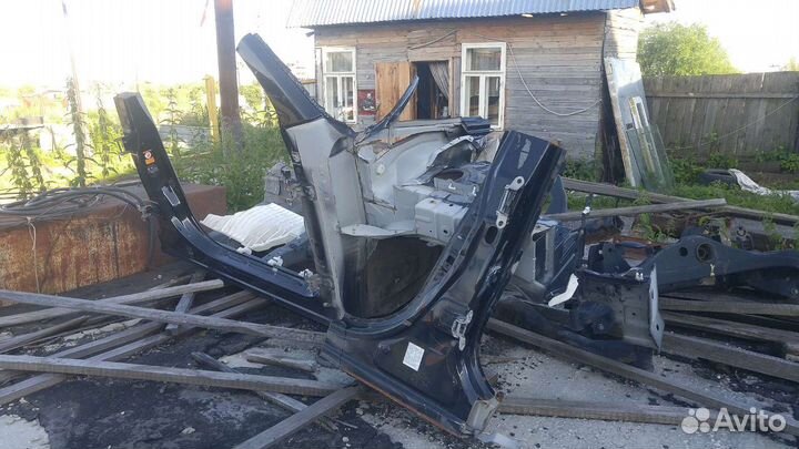 Nissan X-Trail T31 четверть порог перед правая