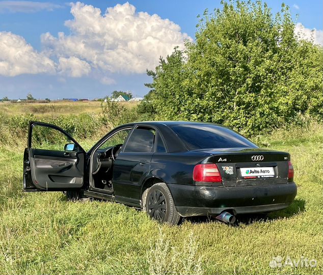 Audi A4 1.6 МТ, 1998, 250 000 км