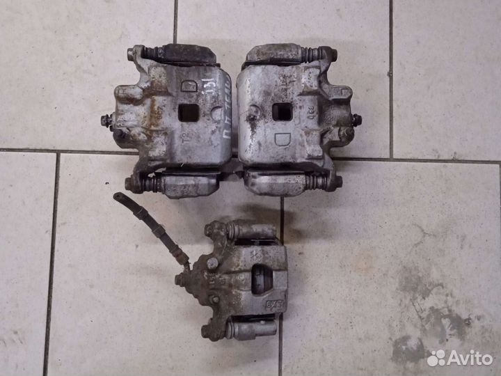 Тормозной суппорт Nissan teana j31 3.5