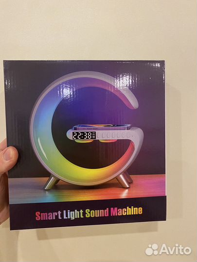 Лампа настольная с зарядкой для телефона черная