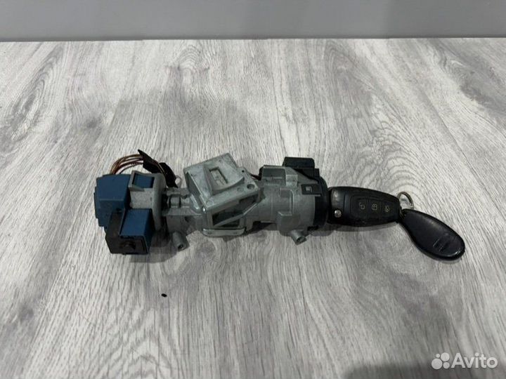 Замок зажигания Ford Focus седан pnda 2012