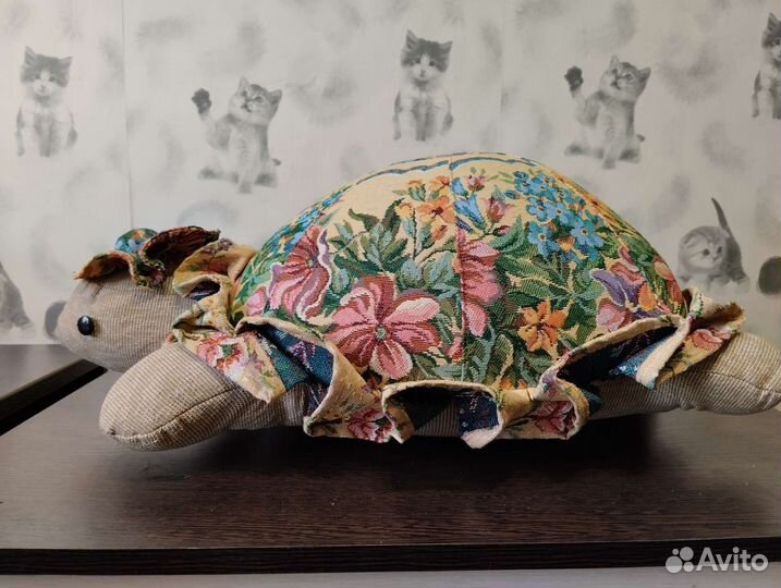 Гобеленовая подушка черепаха