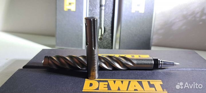 Шариковая ручка DeWalt в виде бура