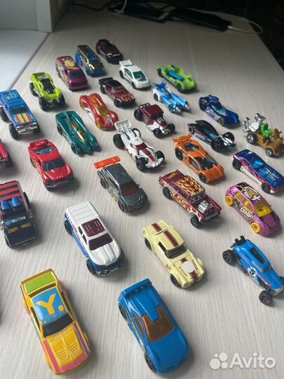Машинки hotwheels