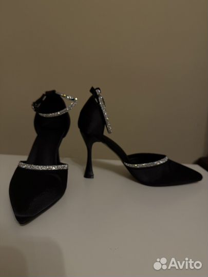 Туфли жеские со стразами