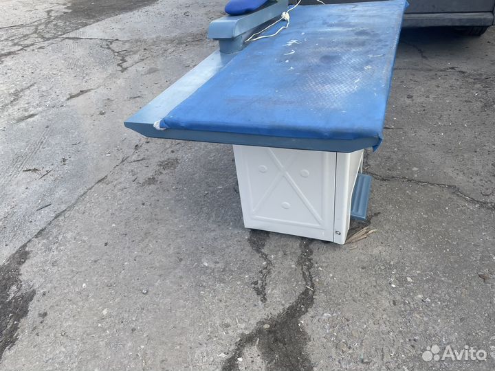Гладильный стол