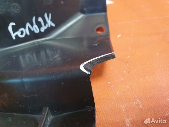 Дефлектор радиатора правый Ford Fiesta MK6