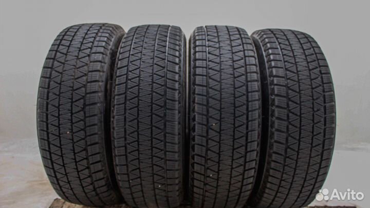Bridgestone Blizzak DM-V3 215/65 R17 103T