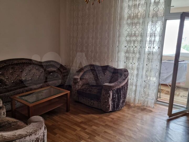 2-к. квартира, 68 м², 2/5 эт.