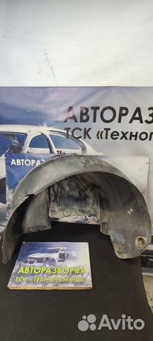 Задний правый подкрылок Volkswagen Golf 4