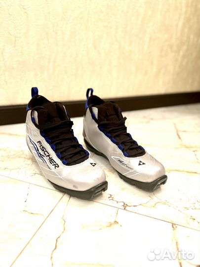 Лыжные ботинки мужские fischer