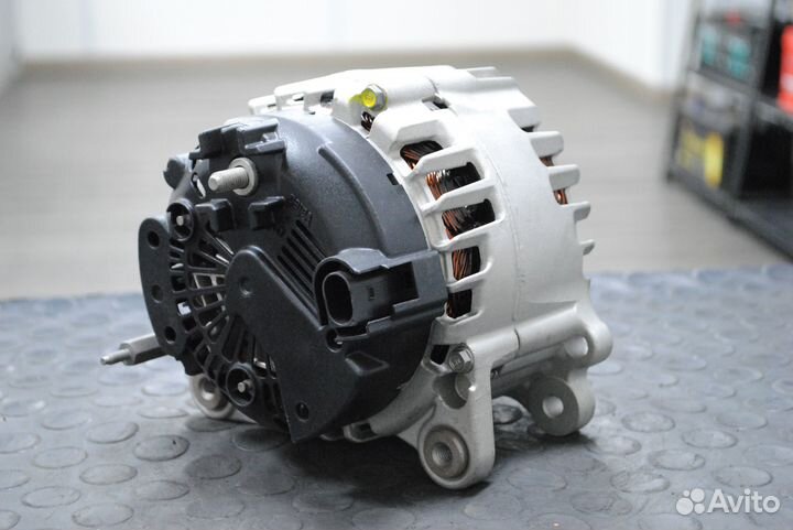 Генератор Audi Q5, Audi A4, A5 2.0 TDi 140А