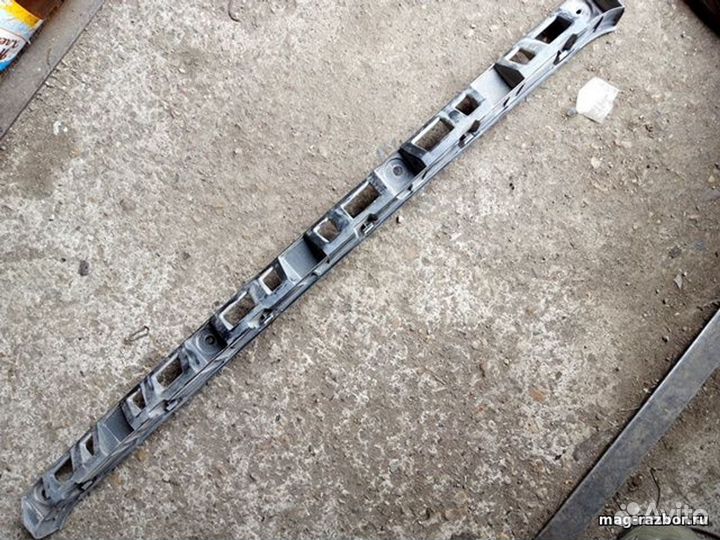 Крепление заднего бампера Volkswagen Polo V центр