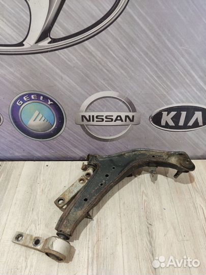 Рычаг подвески Nissan primera P12 Лев