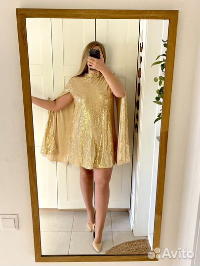 Шикарное платье с пайетками