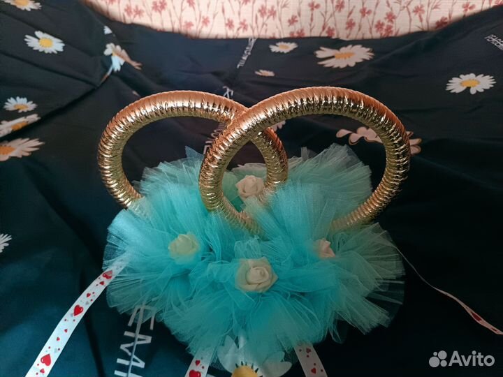 Свадебное украшение на машину