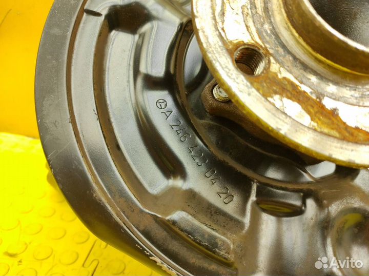 Кулак поворотный задний левый Mercedes-Benz W246