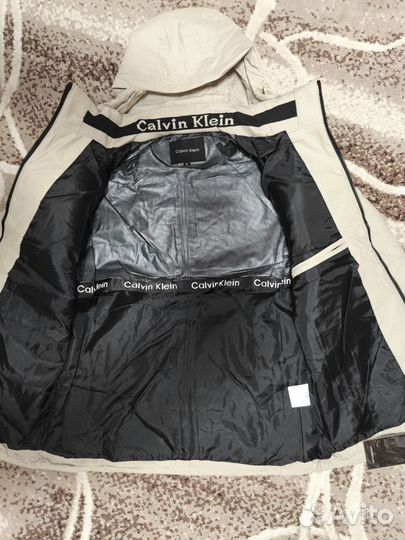 Продам ветровку отличного качества