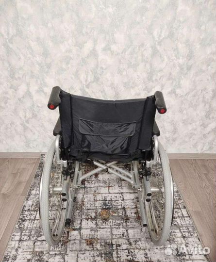 Инвалидная коляска