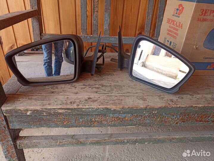 Зеркало заднего вида