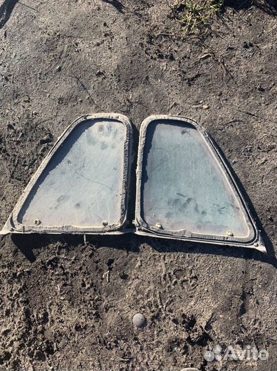 Форточка задняя пассат B5+