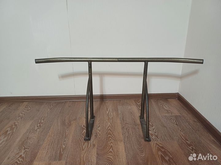 Турник настенный