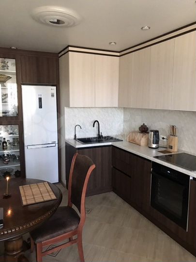 2-к. квартира, 67 м², 9/14 эт.