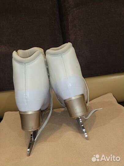 Коньки Edea chorus 22.5 лезвия Coranation ice 8.5