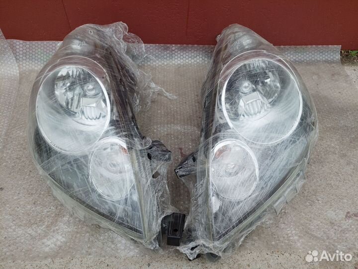Фары ксенон Nissan note е11