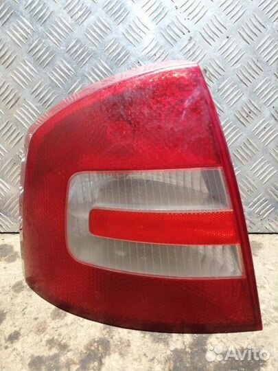 Фонарь задний левый Skoda Octavia A5 1Z3 1.4 cgga