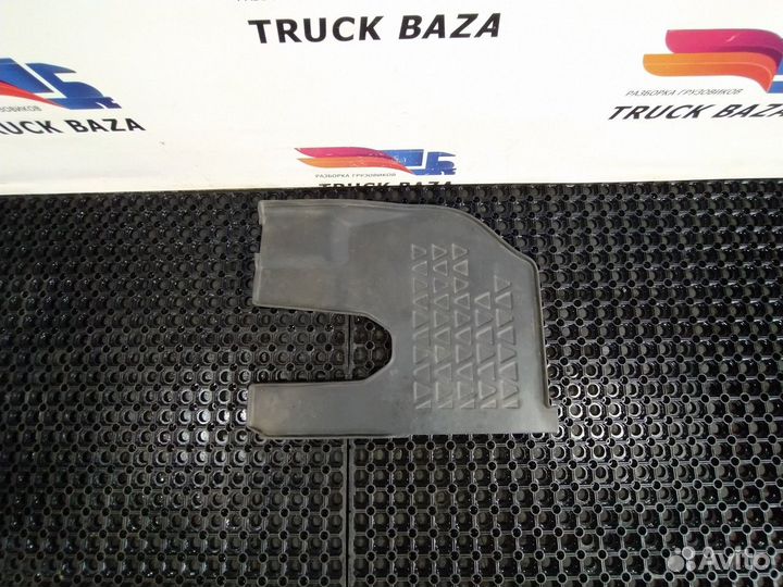 7482303799 Коврик салона левый Renault T