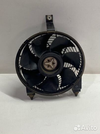 Диффузор радиатора кондиционера передний Toyota