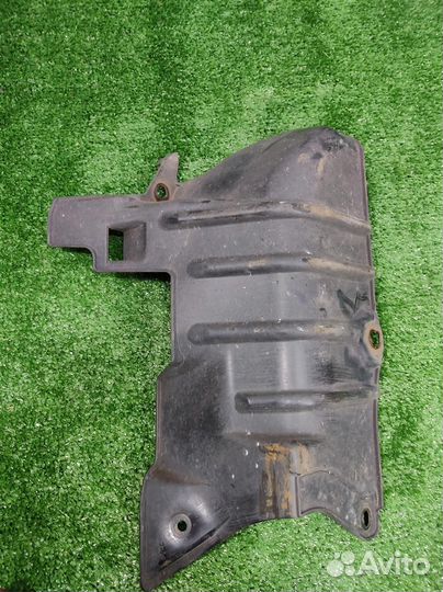 Защита топливного бака Lexus RX300 (MCU15) 2002