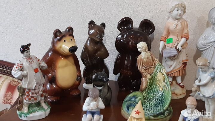 Фарфоровая статуэтка