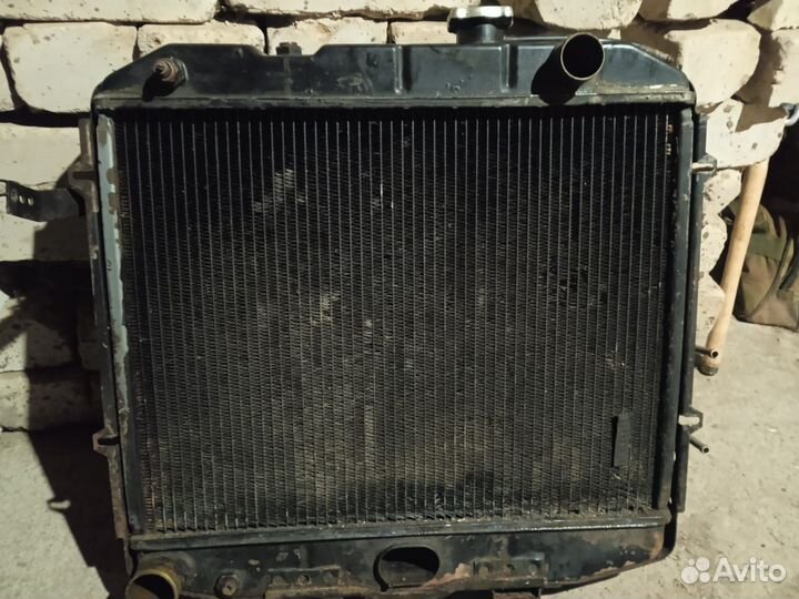 Радиатор на УАЗ бу