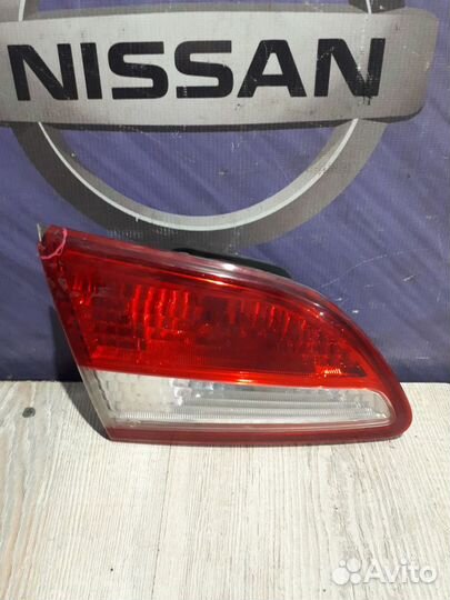Фонарь задний Nissan almera G15 Лев