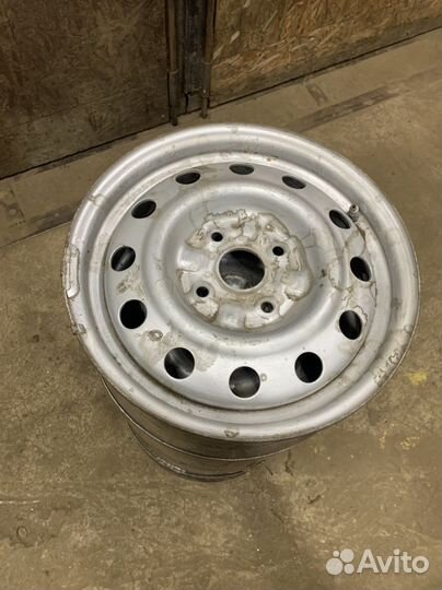 Автомобильные диски r15